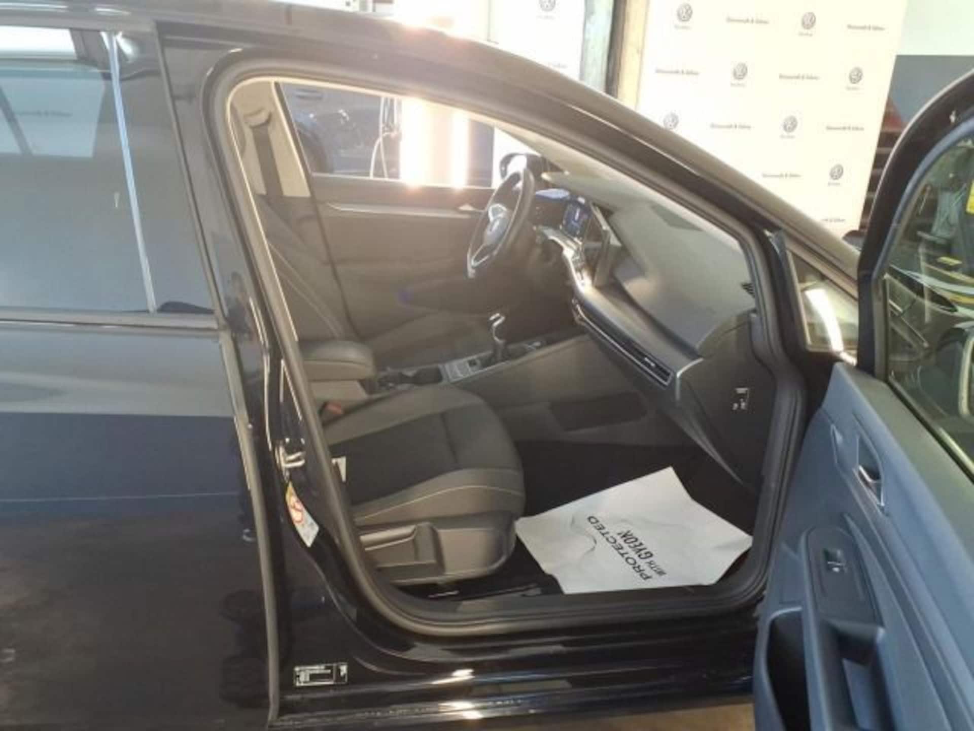 Volkswagen Golf Active