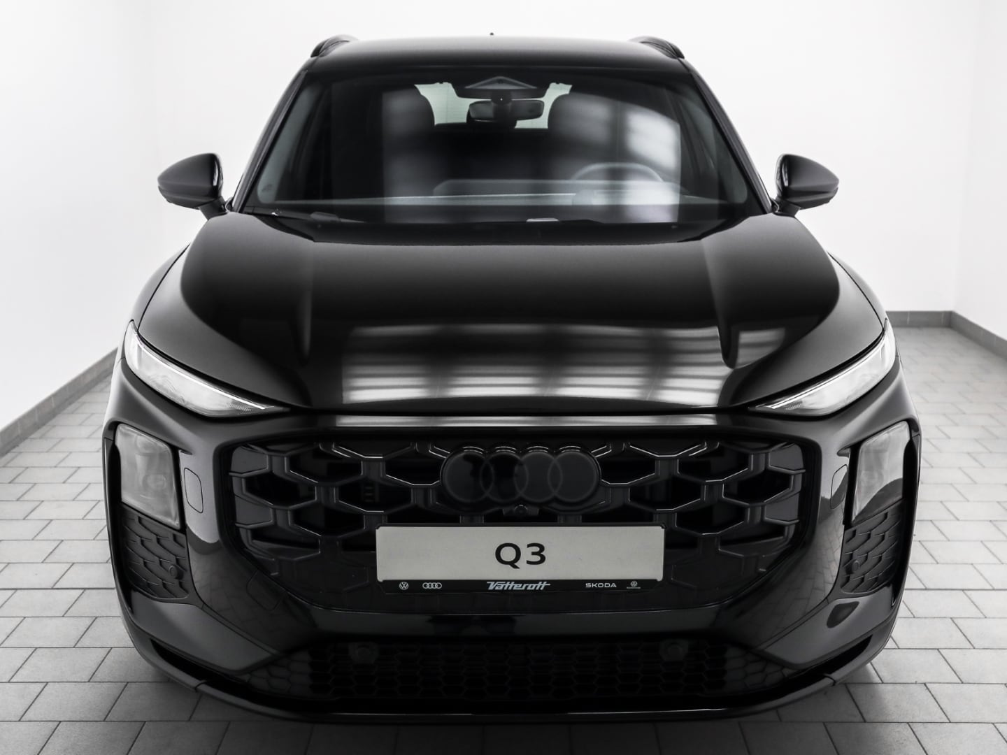 Bild über Audi Q3 SUV TFSI quattro 195 kW S tronic - für weitere Informationen kontaktieren Sie den Audi Partner