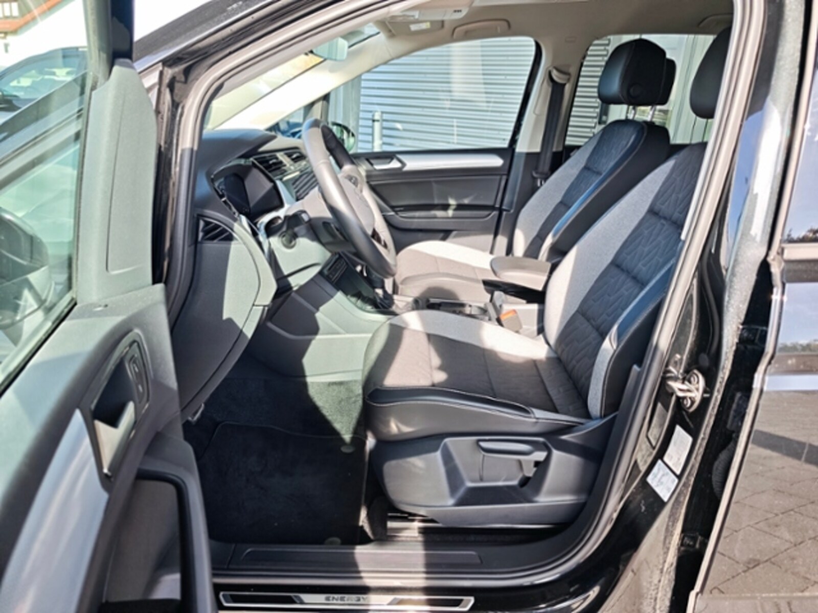 Volkswagen Touran – Bild 23