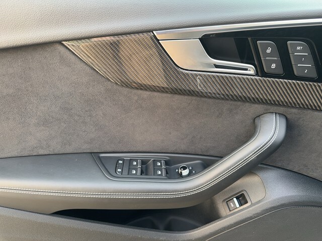 Image about Audi RS 4 Avant RS 4 Avant 331(450) kW(PS) tiptronic