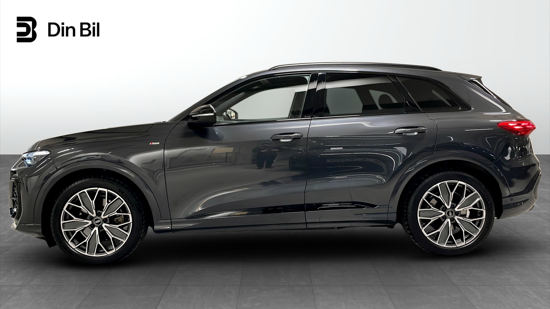 Bild som visar Audi Q5 SUV Q5 SUV TDI quattro S line 150 kWS tronic - för mer information kontakta din Audi Partner