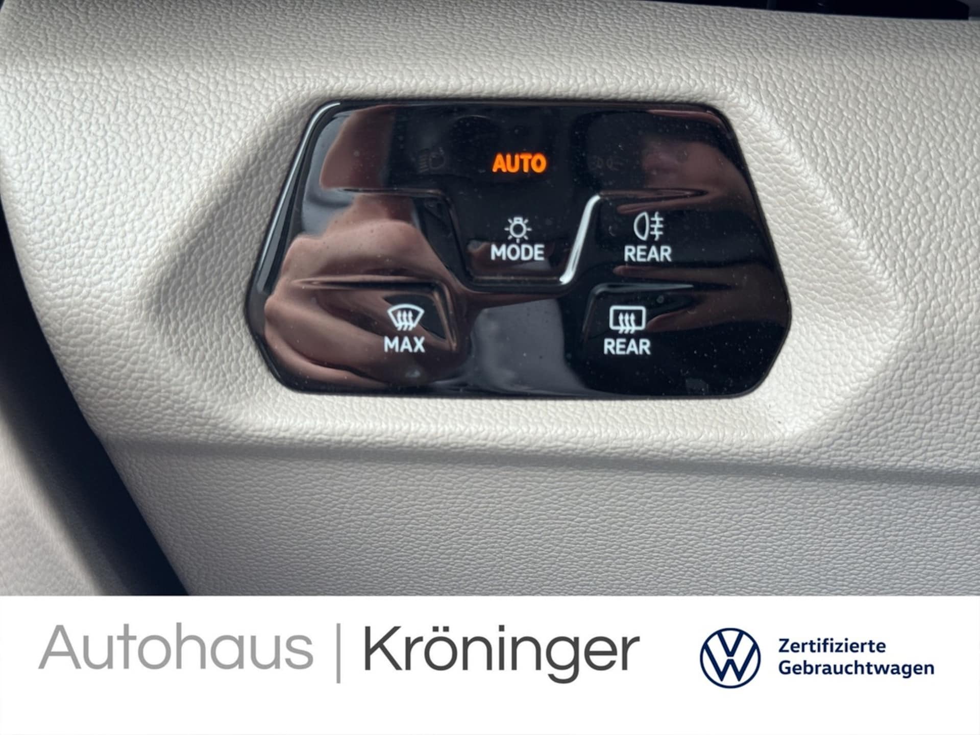 Volkswagen Multivan Basis-Modell