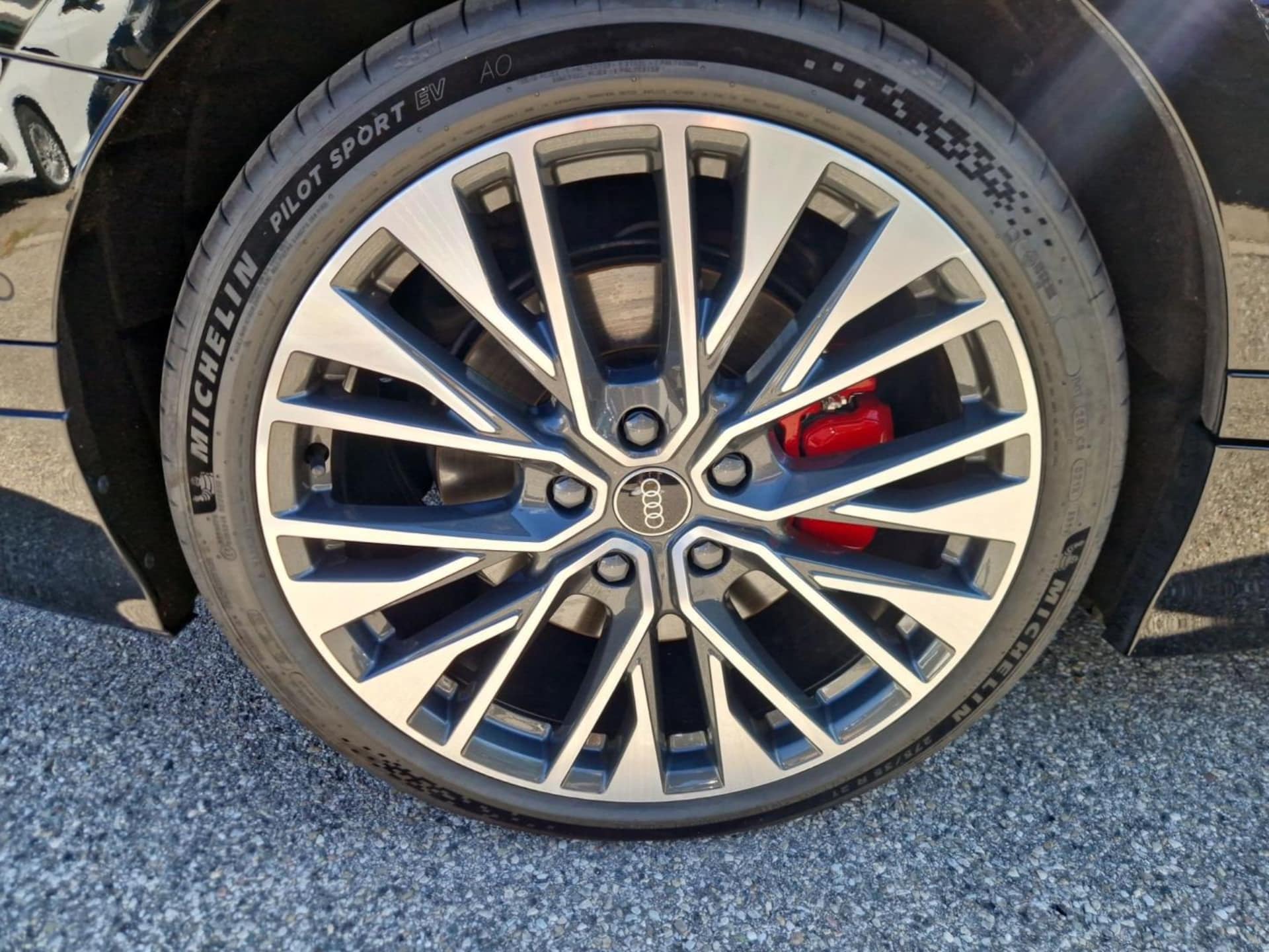 Audi S6 Avant e-tron