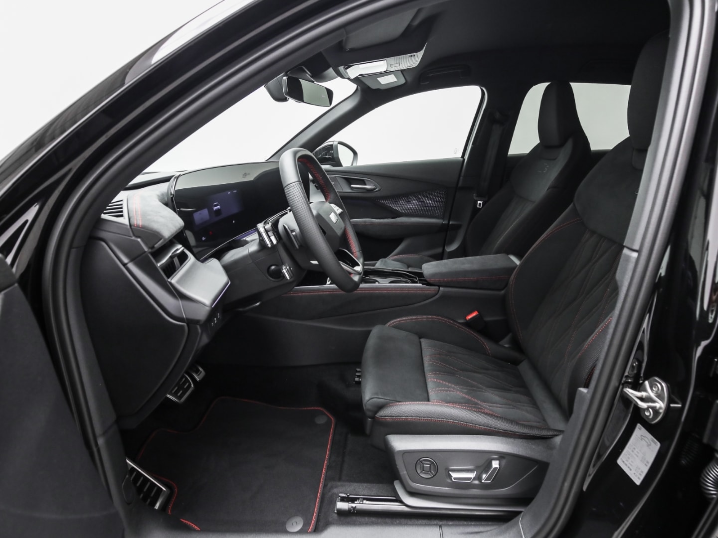 Bild über Audi Q3 SUV TFSI quattro 195 kW S tronic - für weitere Informationen kontaktieren Sie den Audi Partner
