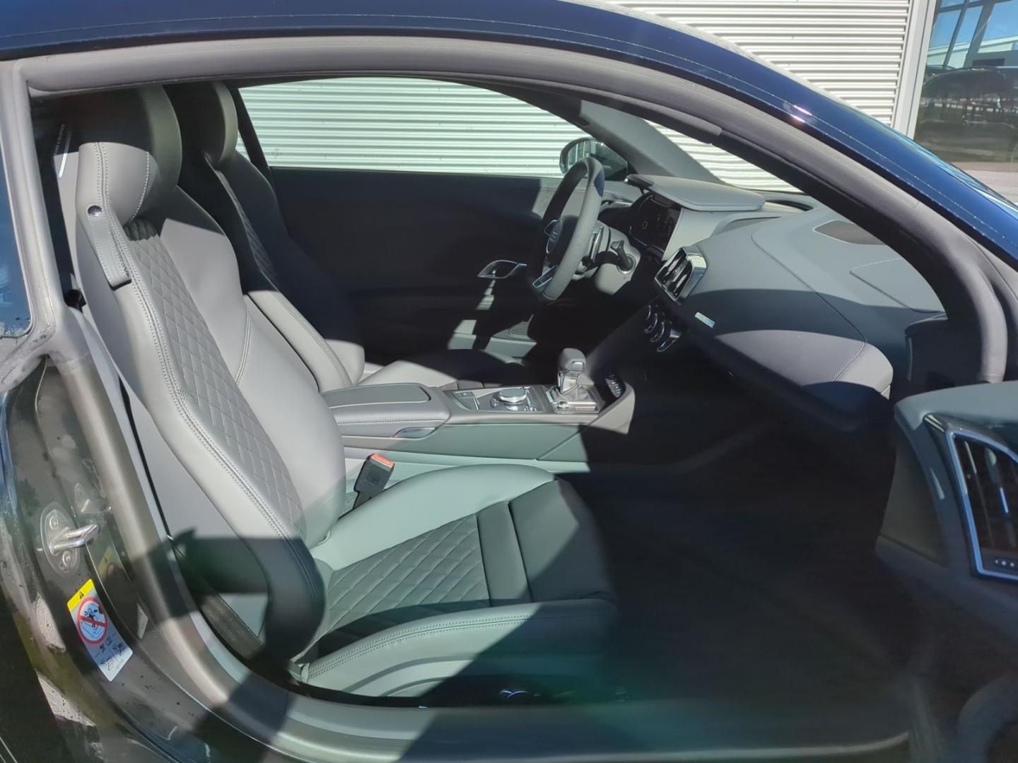 Image about Audi R8 Coupé FSI S tronic
