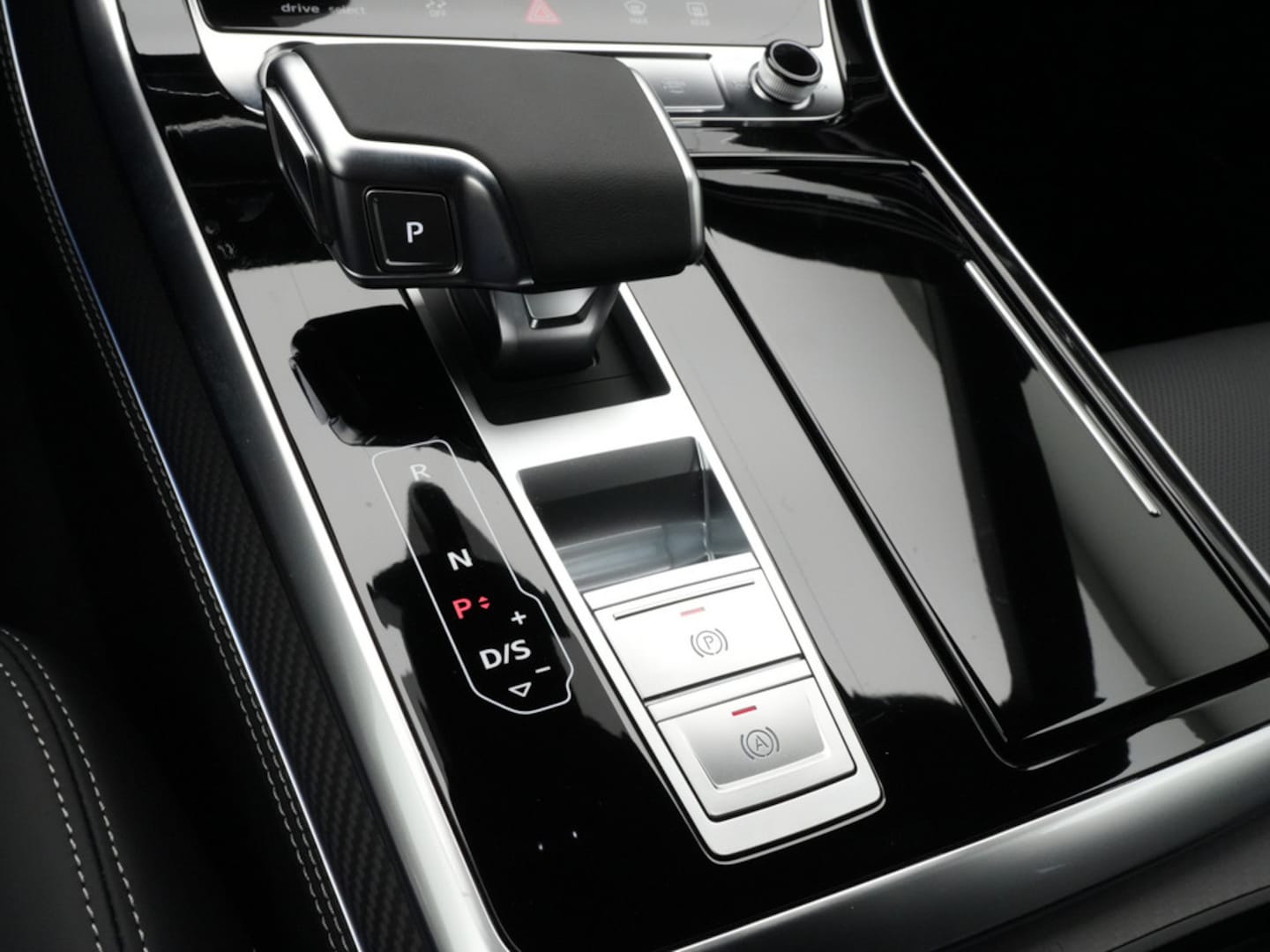Bild über Audi Q8 SUV TFSI e S line business TFSI e quattro 360 kW tiptronic - für weitere Informationen kontaktieren Sie den Audi Partner