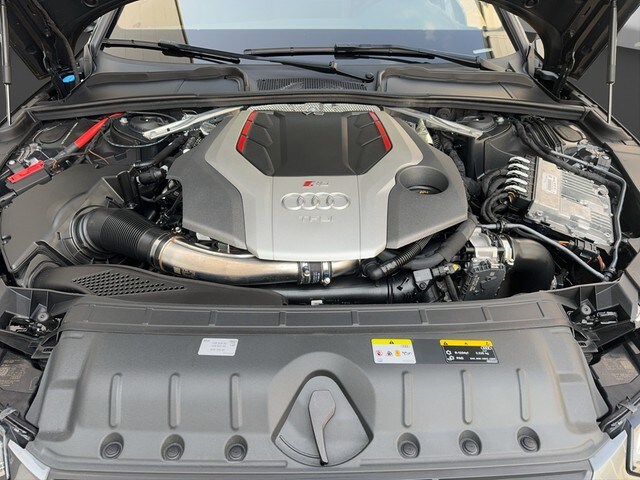 Image about Audi RS 4 Avant RS 4 Avant 331(450) kW(PS) tiptronic