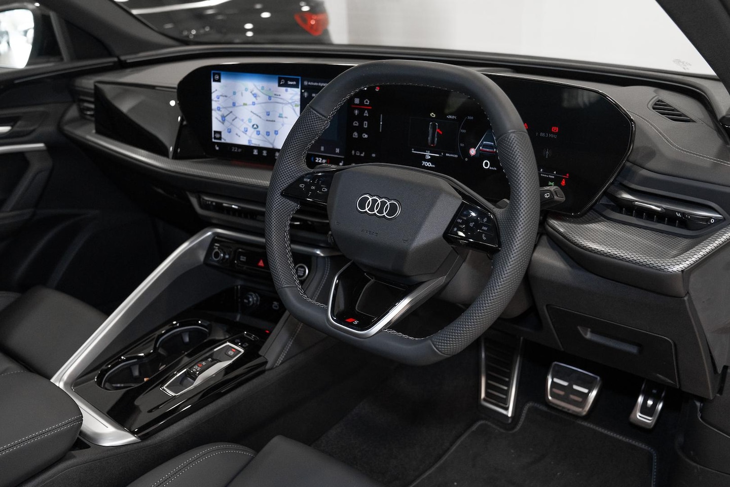 Image about Audi Q5 SUV TDI quattro 150 kW sport