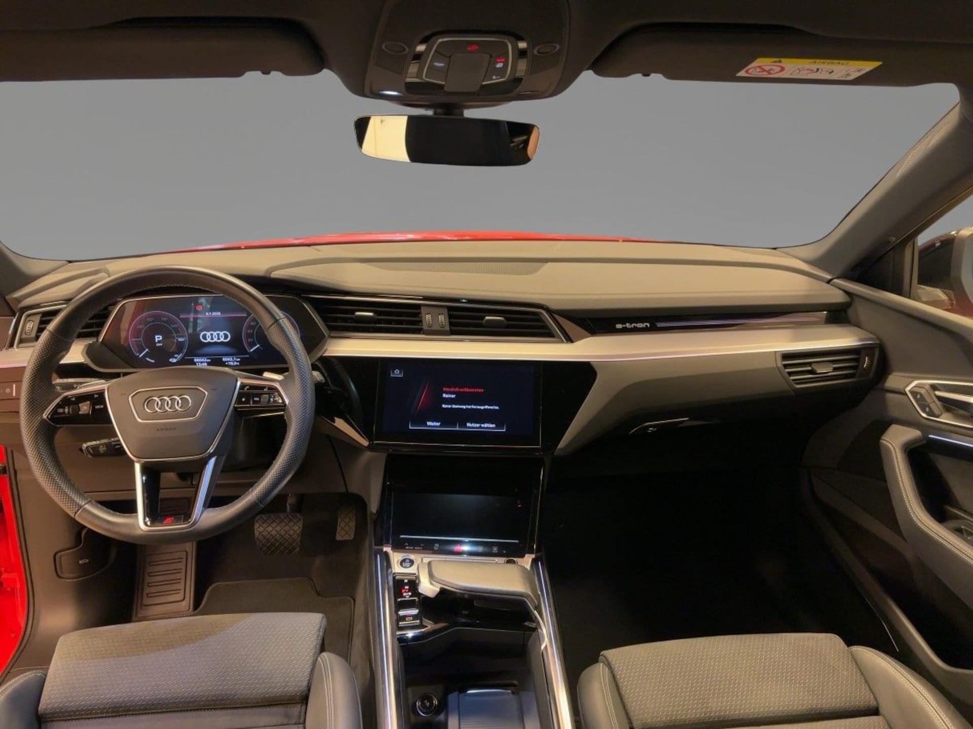 Audi e-tron S line