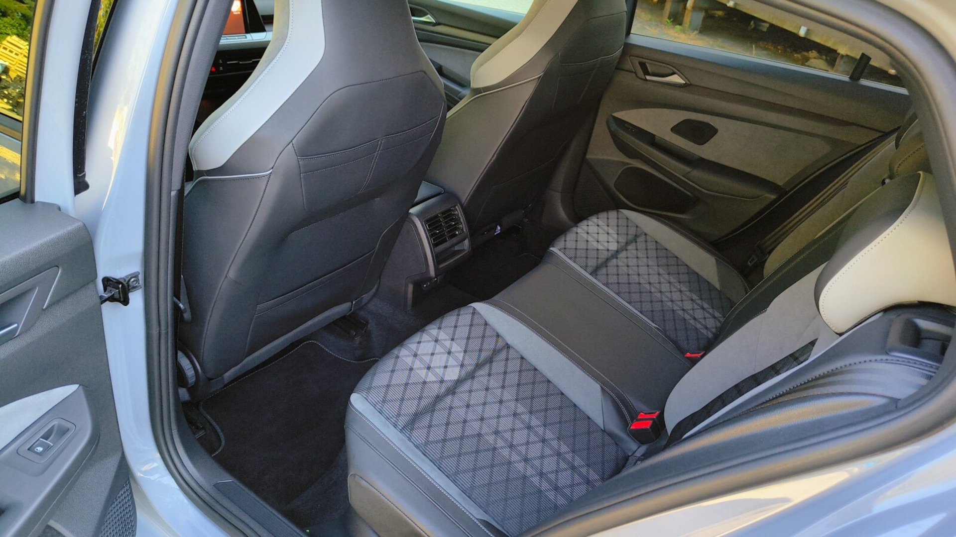 Volkswagen Golf R-Line