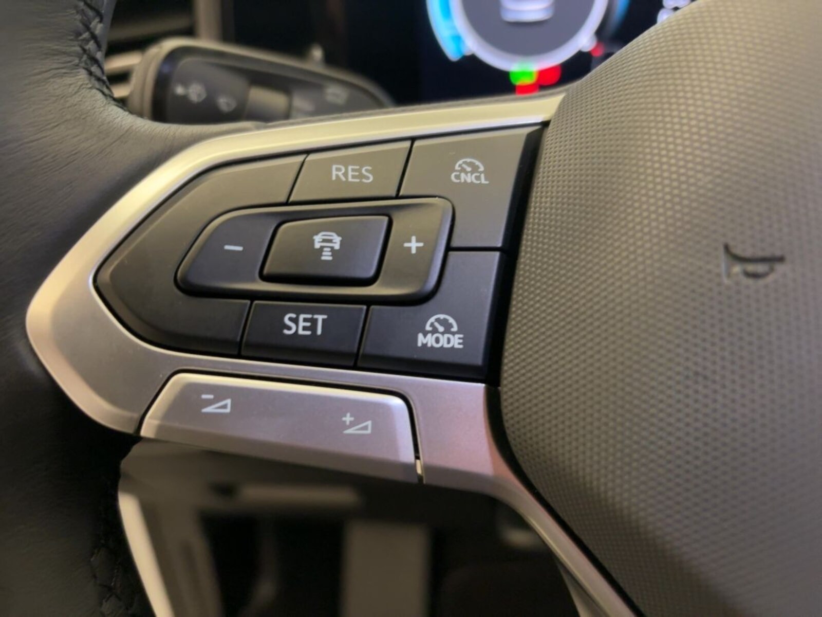 Volkswagen Tiguan – Bild 15