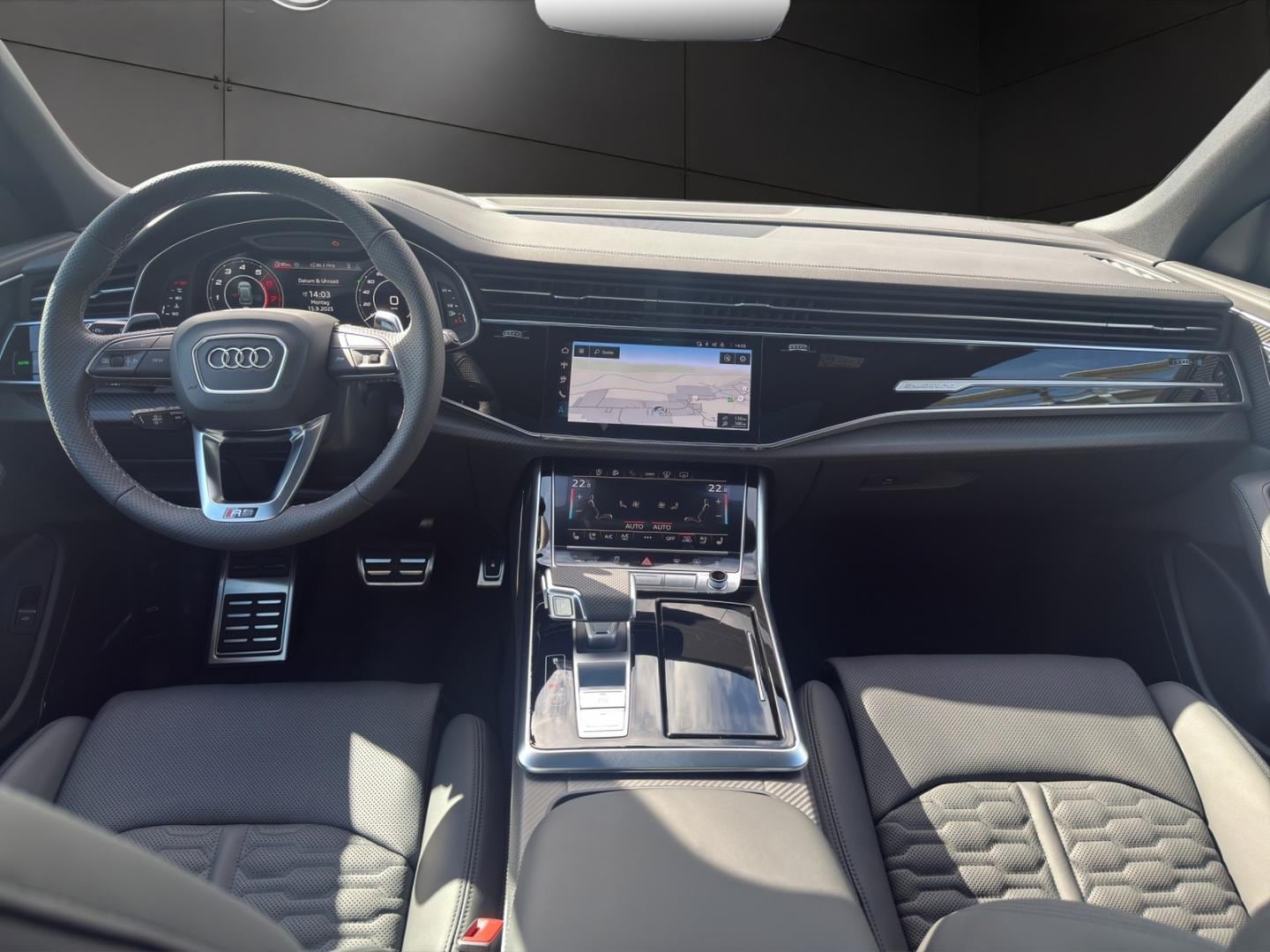 Bild über Audi RS Q8 SUV TFSI quattro 441 kW tiptronic - für weitere Informationen kontaktieren Sie den Audi Partner