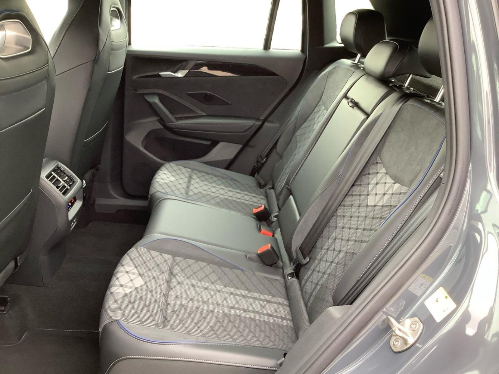Volkswagen Tiguan – Bild 9