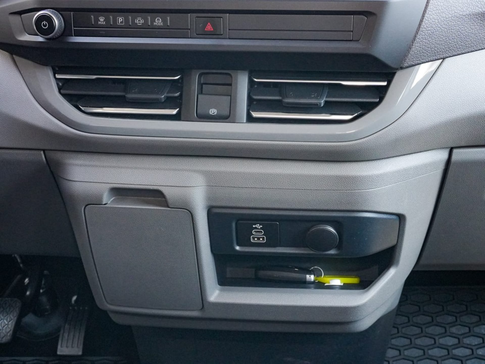Volkswagen Caravelle Life
