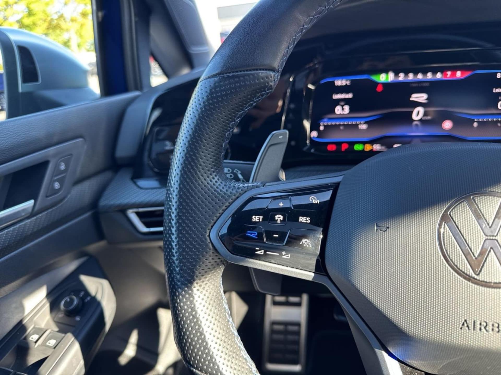 Volkswagen Golf Variant R