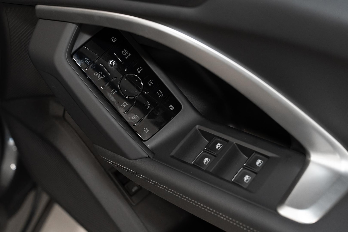 Image about Audi Q5 SUV TDI quattro 150 kW sport