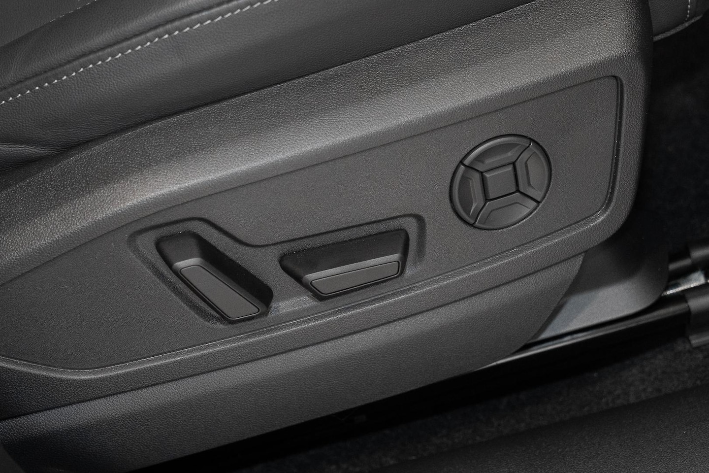 Image about Audi Q5 SUV TDI quattro 150 kW sport