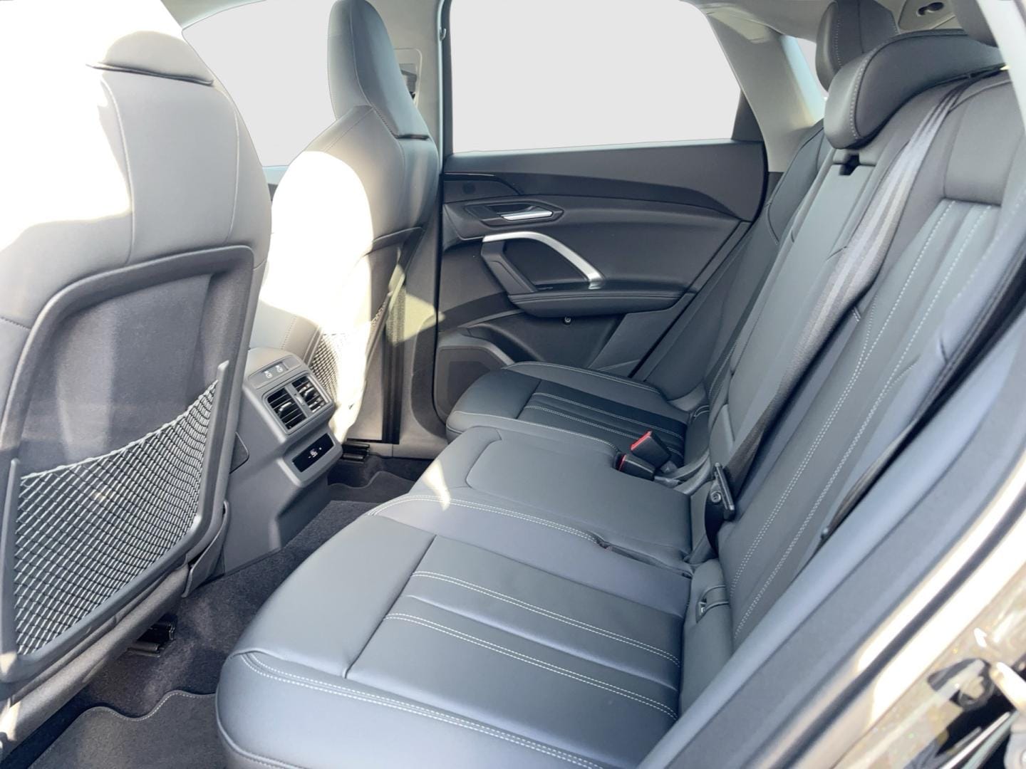 Bild über Audi Q5 Sportback TDI quattro 150 kW S tronic - für weitere Informationen kontaktieren Sie den Audi Partner