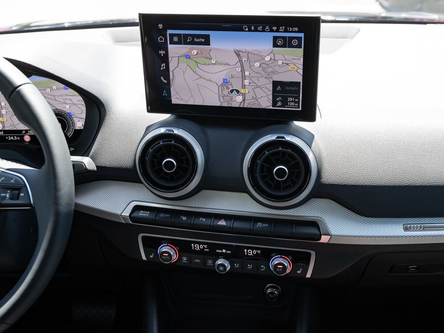 Bild über Audi Q2 S line 35 TFSI S tronic - für weitere Informationen kontaktieren Sie den Audi Partner