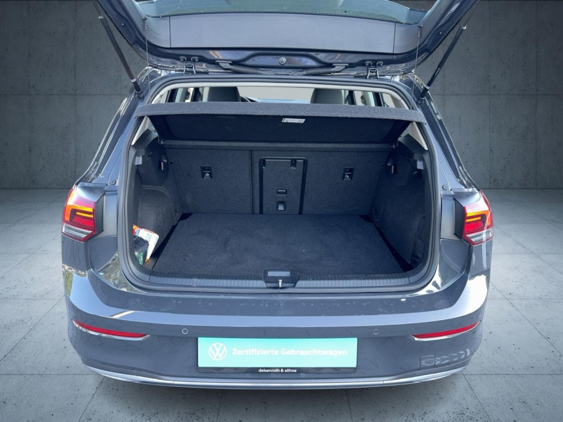 Volkswagen Golf Style
