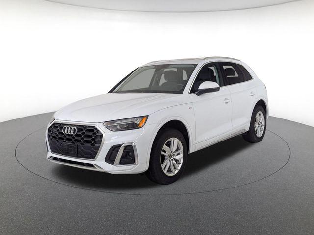 2023 Audi Q5 45 Premium's photo