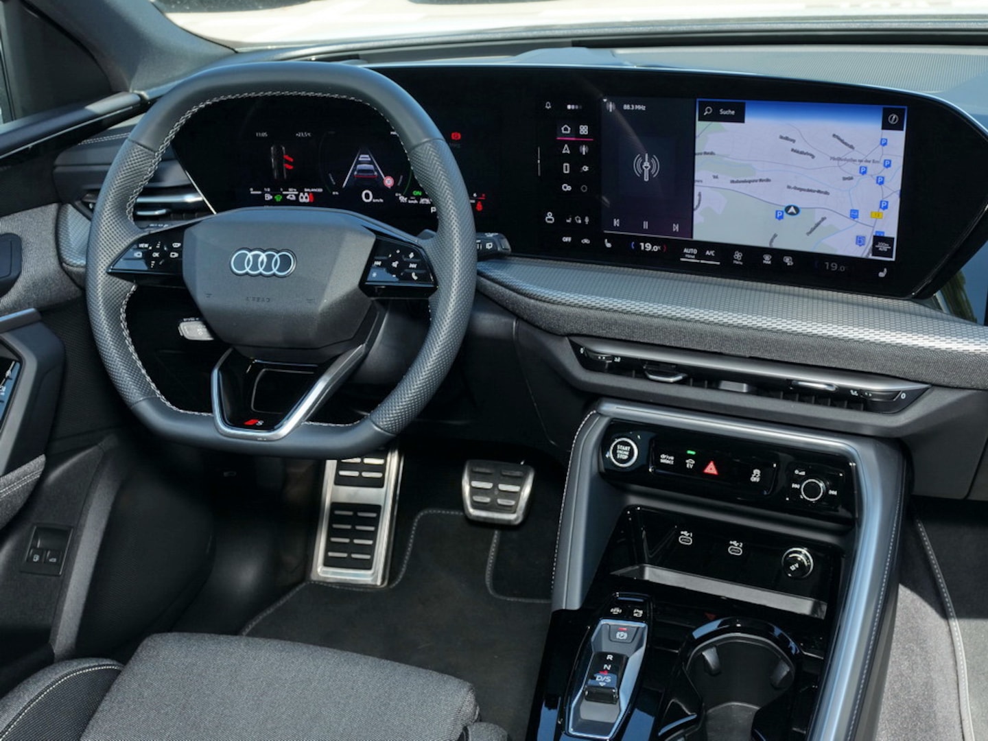 Bild über Audi Q5 Sportback e-hybrid e-hybrid quattro 220 kW S tronic - für weitere Informationen kontaktieren Sie den Audi Partner