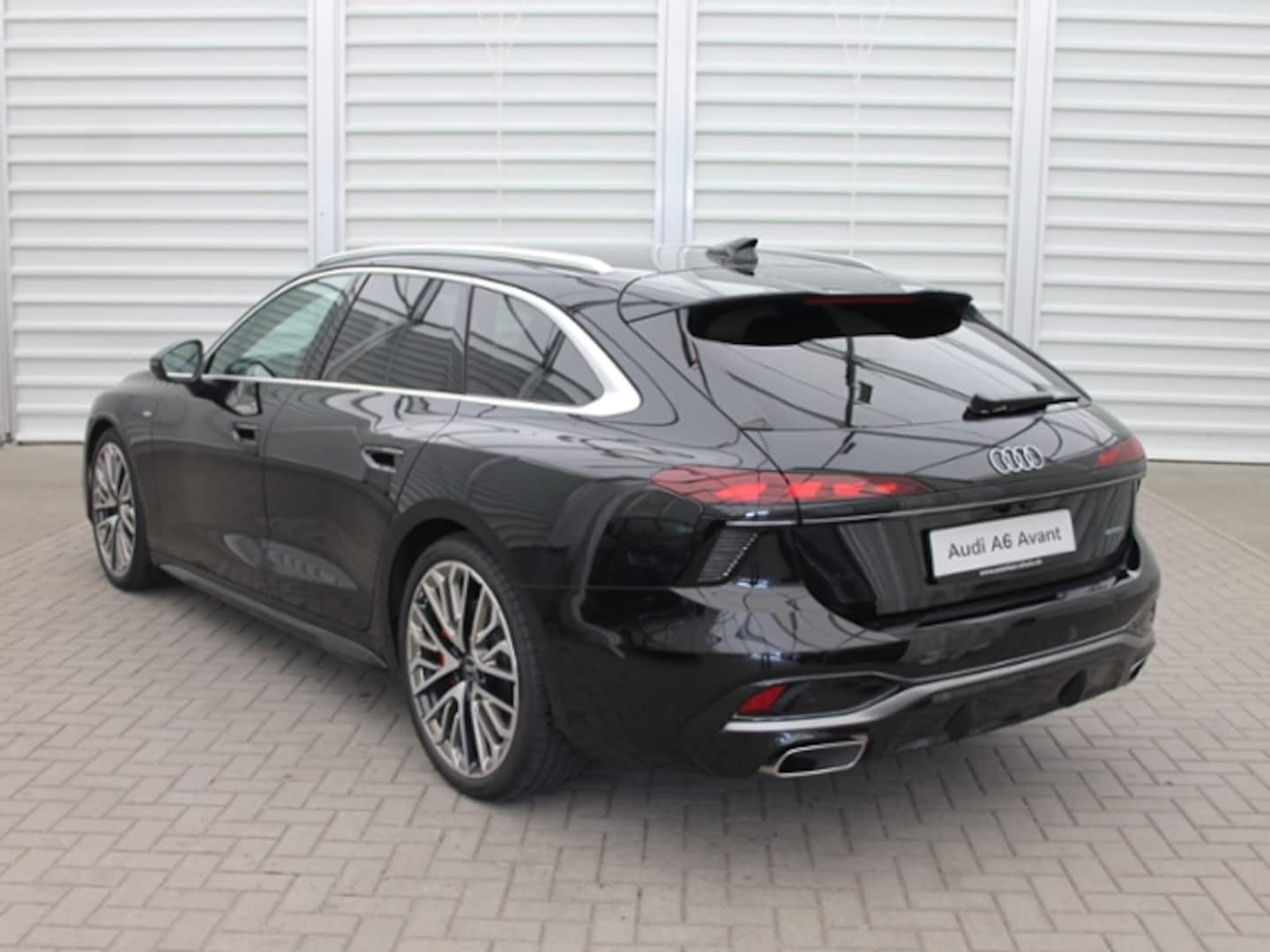 Bild über Audi A6 Avant TFSI quattro 270 kW S tronic - für weitere Informationen kontaktieren Sie den Audi Partner