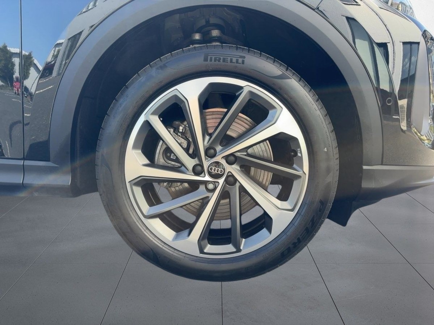 Bild über Audi Q5 SUV TDI quattro 150 kW S tronic - für weitere Informationen kontaktieren Sie den Audi Partner