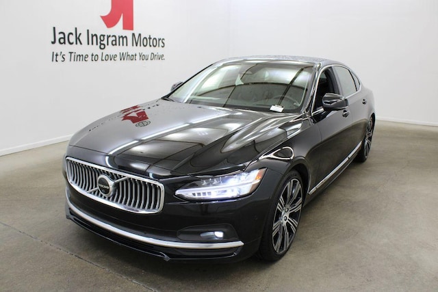 2023 Volvo S90