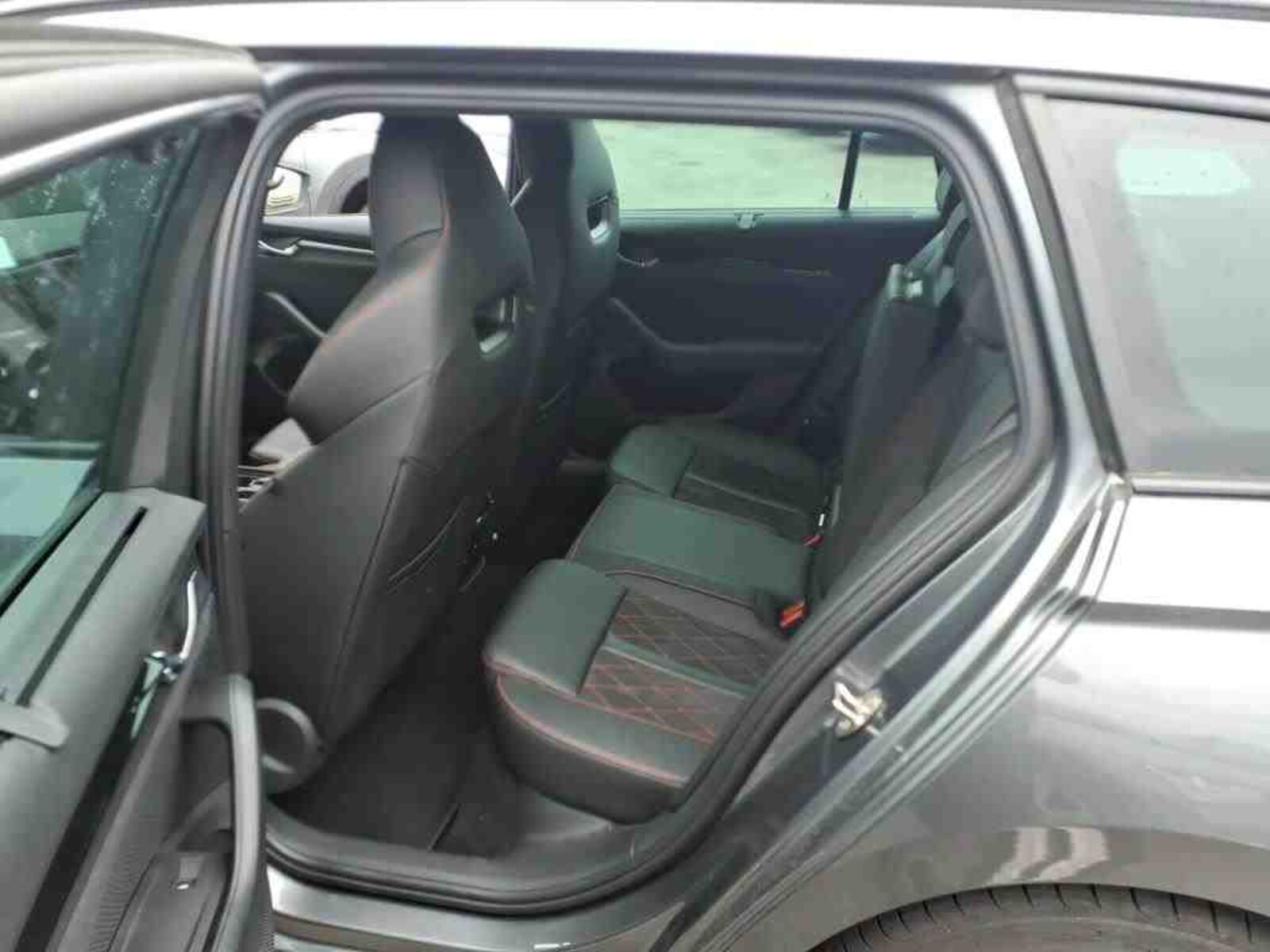 Škoda Octavia Combi – Bild 8