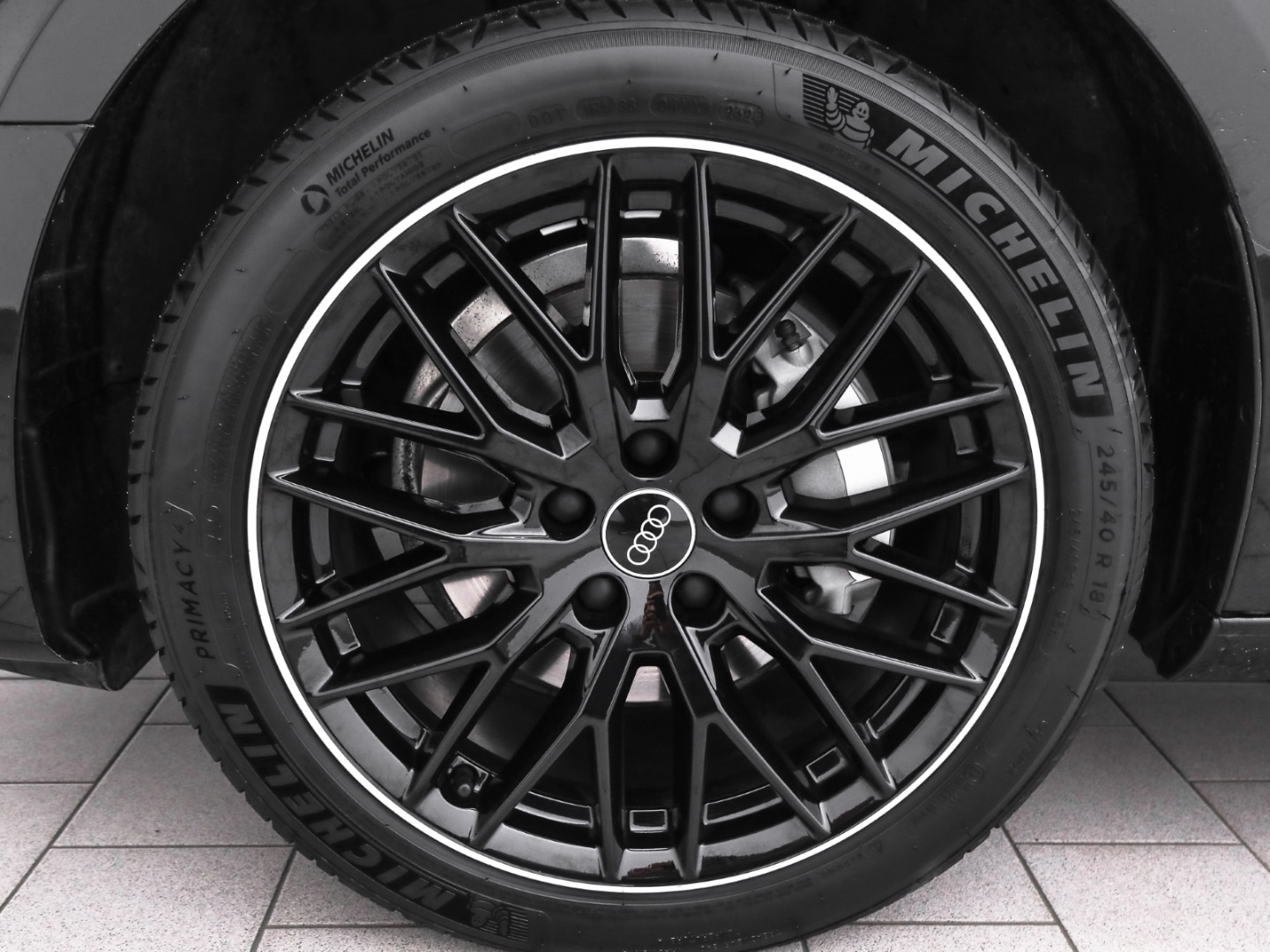 Bild über Audi A4 Avant advanced 40 TDI S tronic - für weitere Informationen kontaktieren Sie den Audi Partner