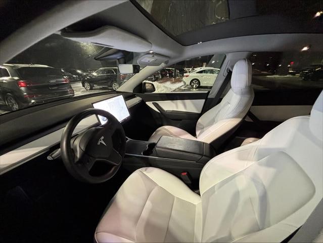 Used 2020 Tesla Model Y Long Range with VIN 5YJYGDEE8LF040231 for sale in Minneapolis, MN