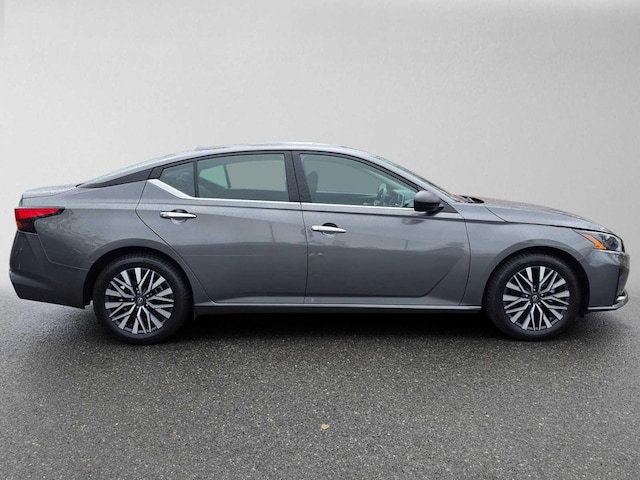 2025 Nissan Altima