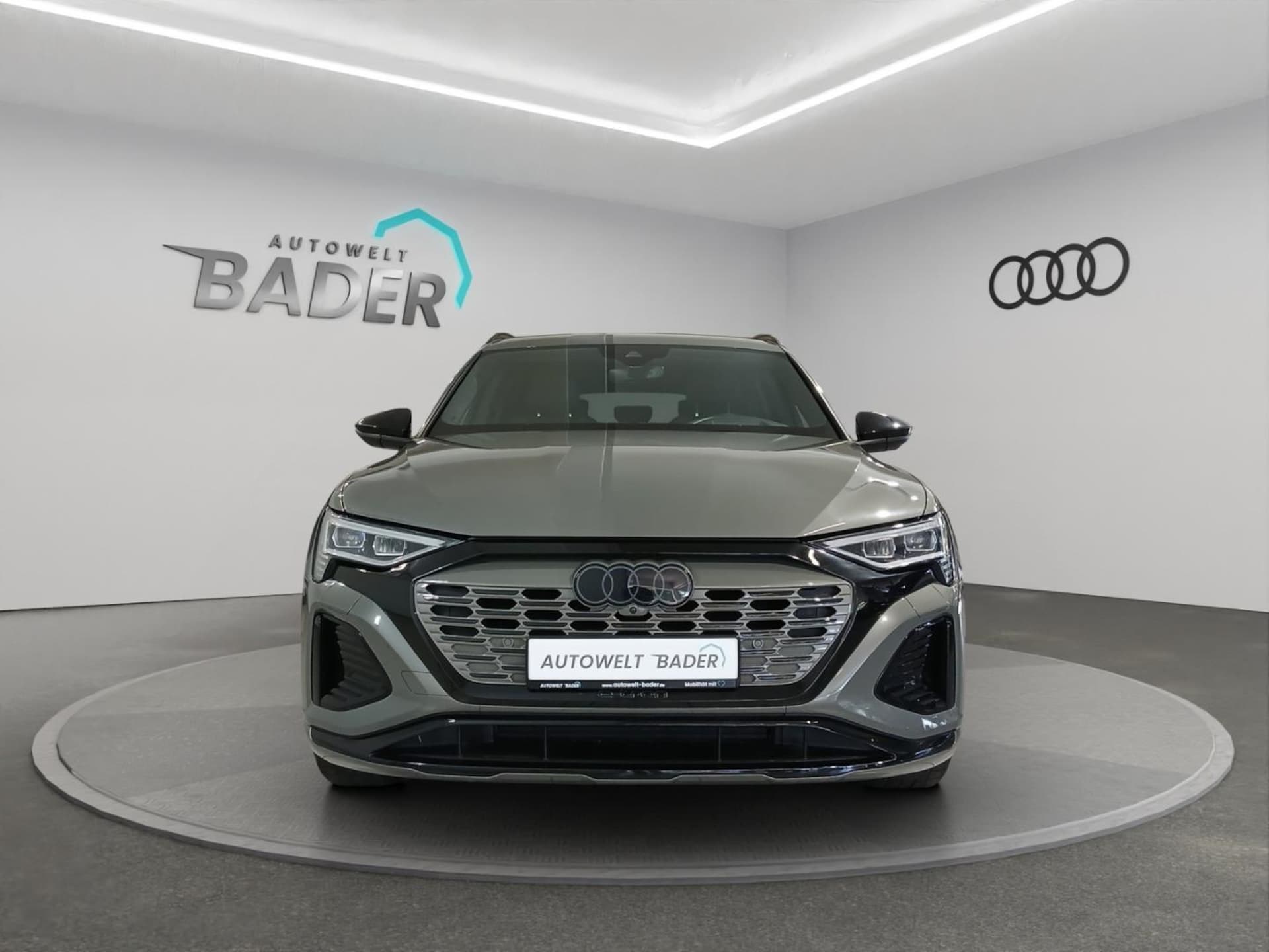 Audi Q8 e-tron S line