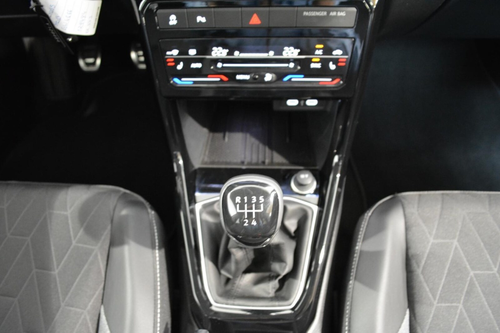 Volkswagen T-Cross – Bild 10