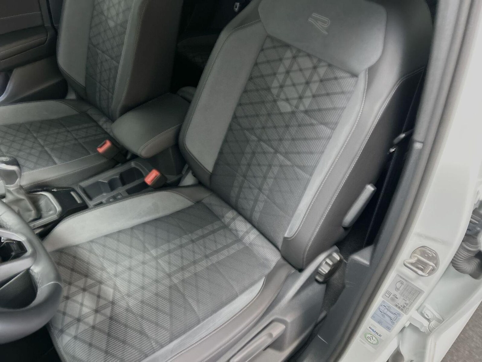Volkswagen T-Roc – Bild 11