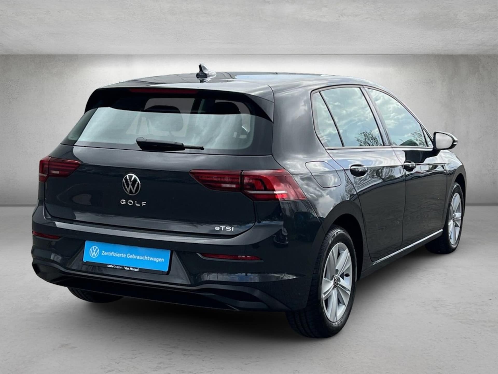 Volkswagen Golf Life