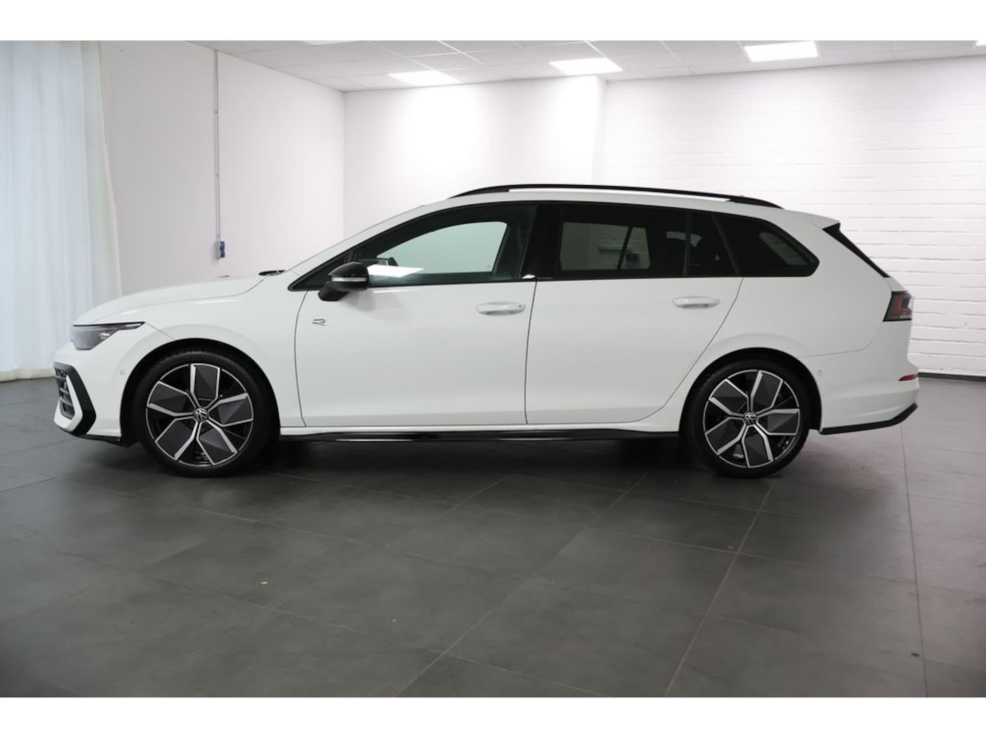 Volkswagen Golf Variant R-Line