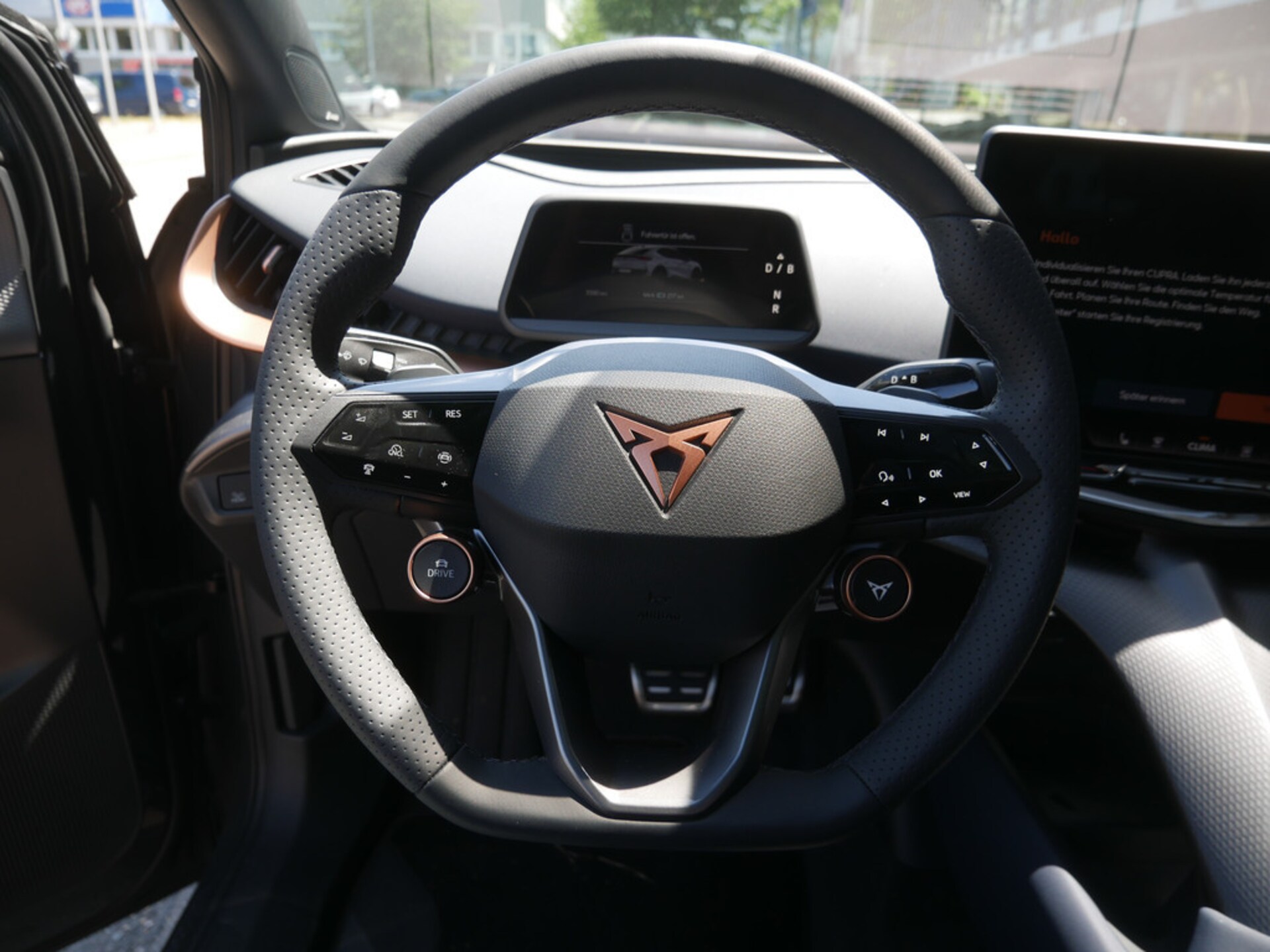 CUPRA Tavascan VZ