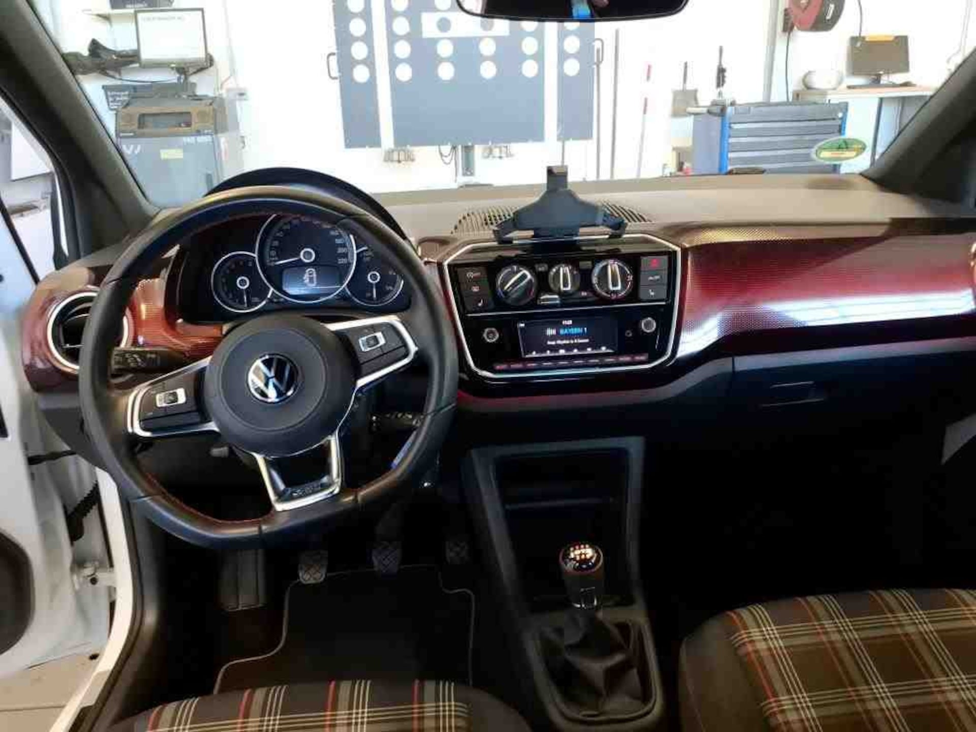Volkswagen up! GTI