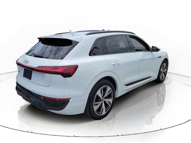 2024 Audi Q8 e-tron