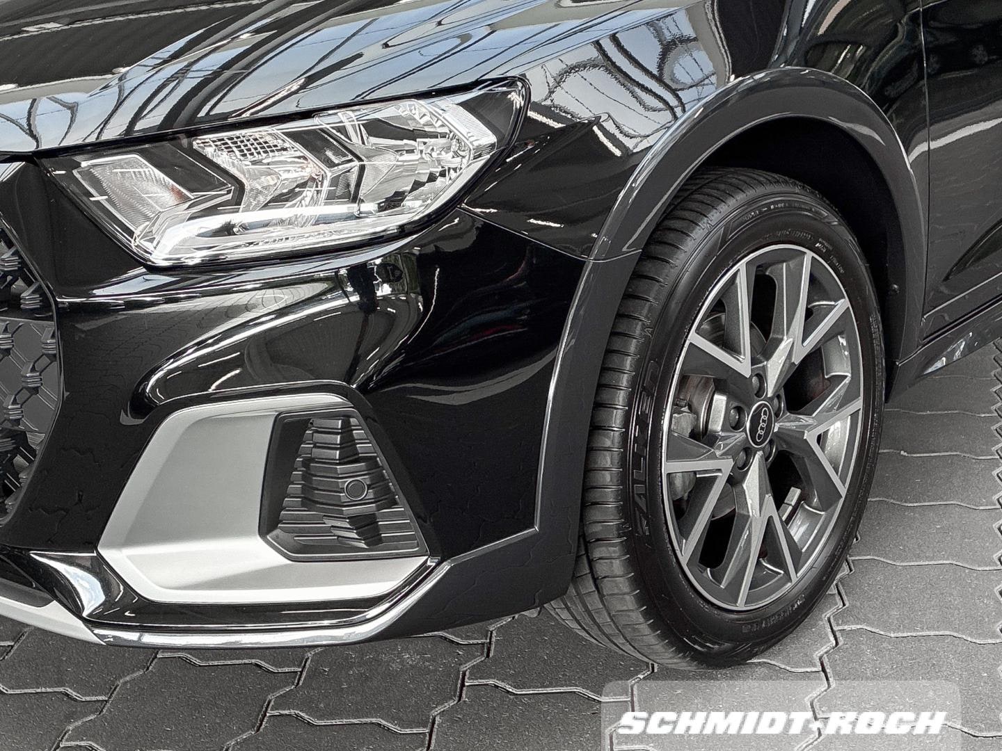 Bild über Audi A1 allstreet 35 TFSI S tronic - für weitere Informationen kontaktieren Sie den Audi Partner