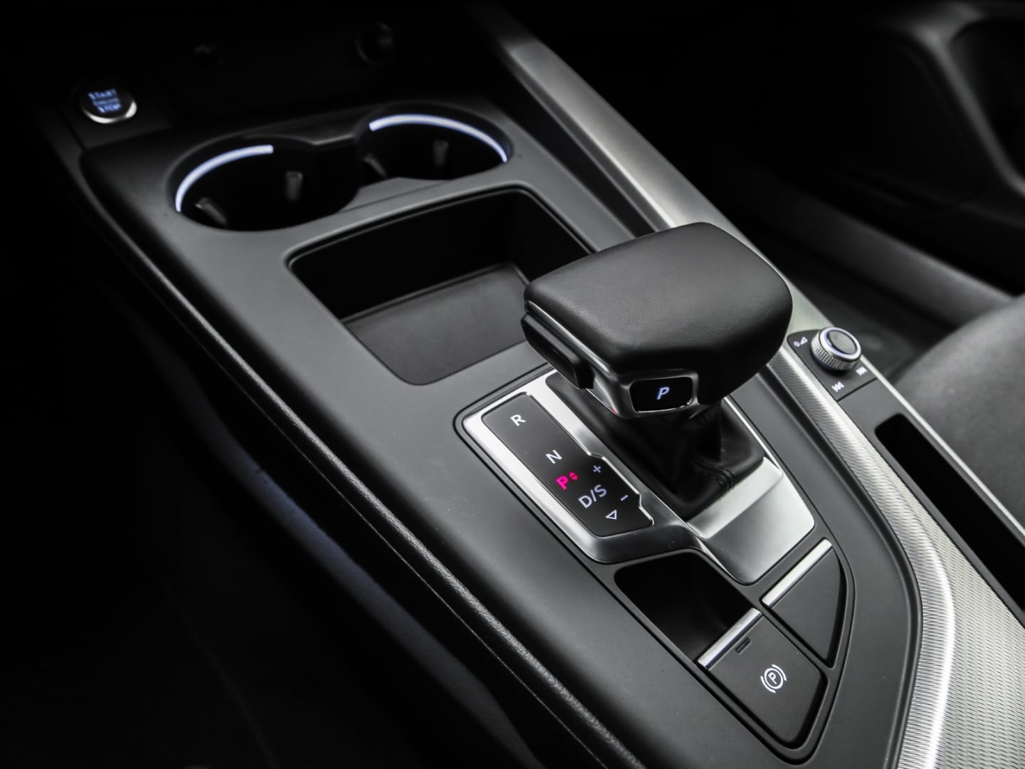 Bild über Audi A4 Avant advanced 40 TDI S tronic - für weitere Informationen kontaktieren Sie den Audi Partner