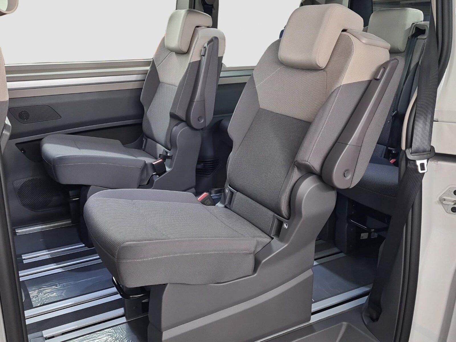 Volkswagen Multivan – Bild 9