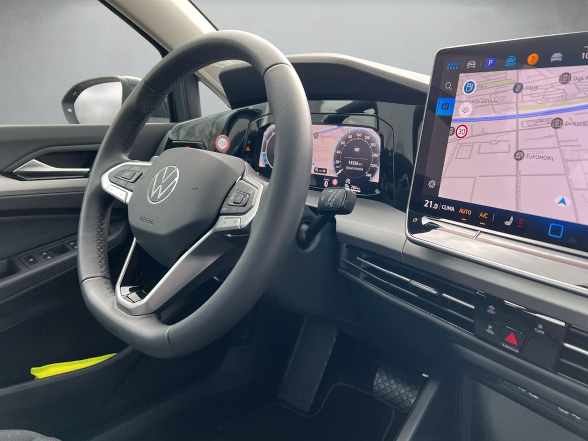 Volkswagen Golf Life