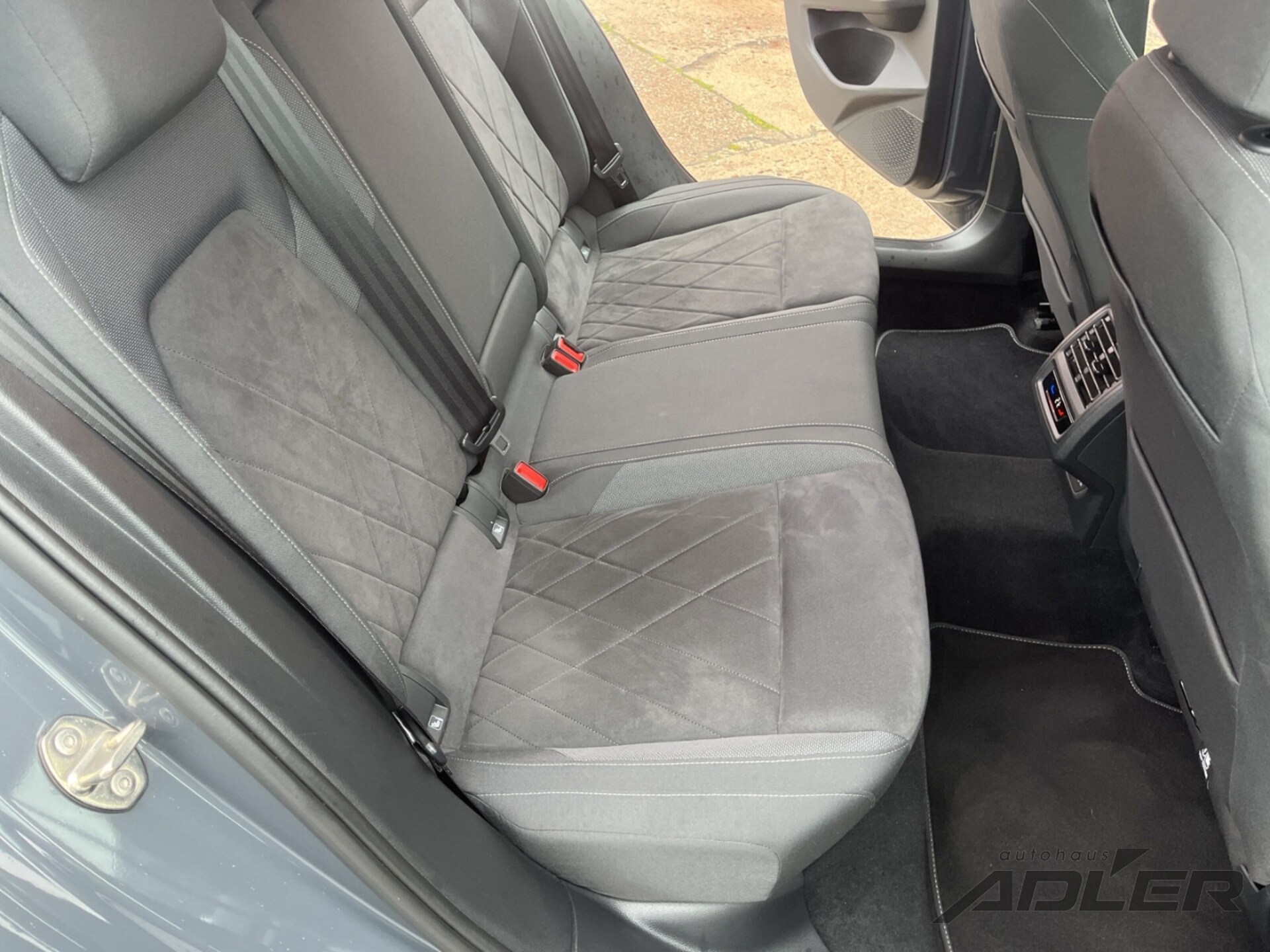Volkswagen Golf Variant Style