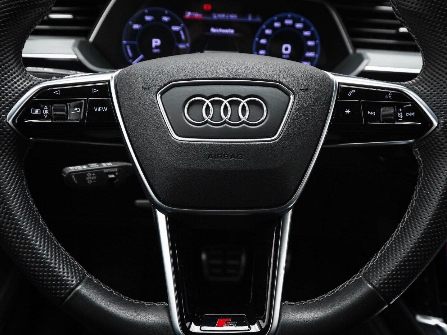 Image about Audi Q8 e-tron advanced 50 e-tron quattro