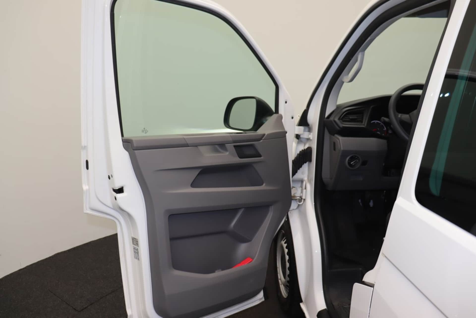 Volkswagen T6.1 Transporter Kombi kurzer Radstand