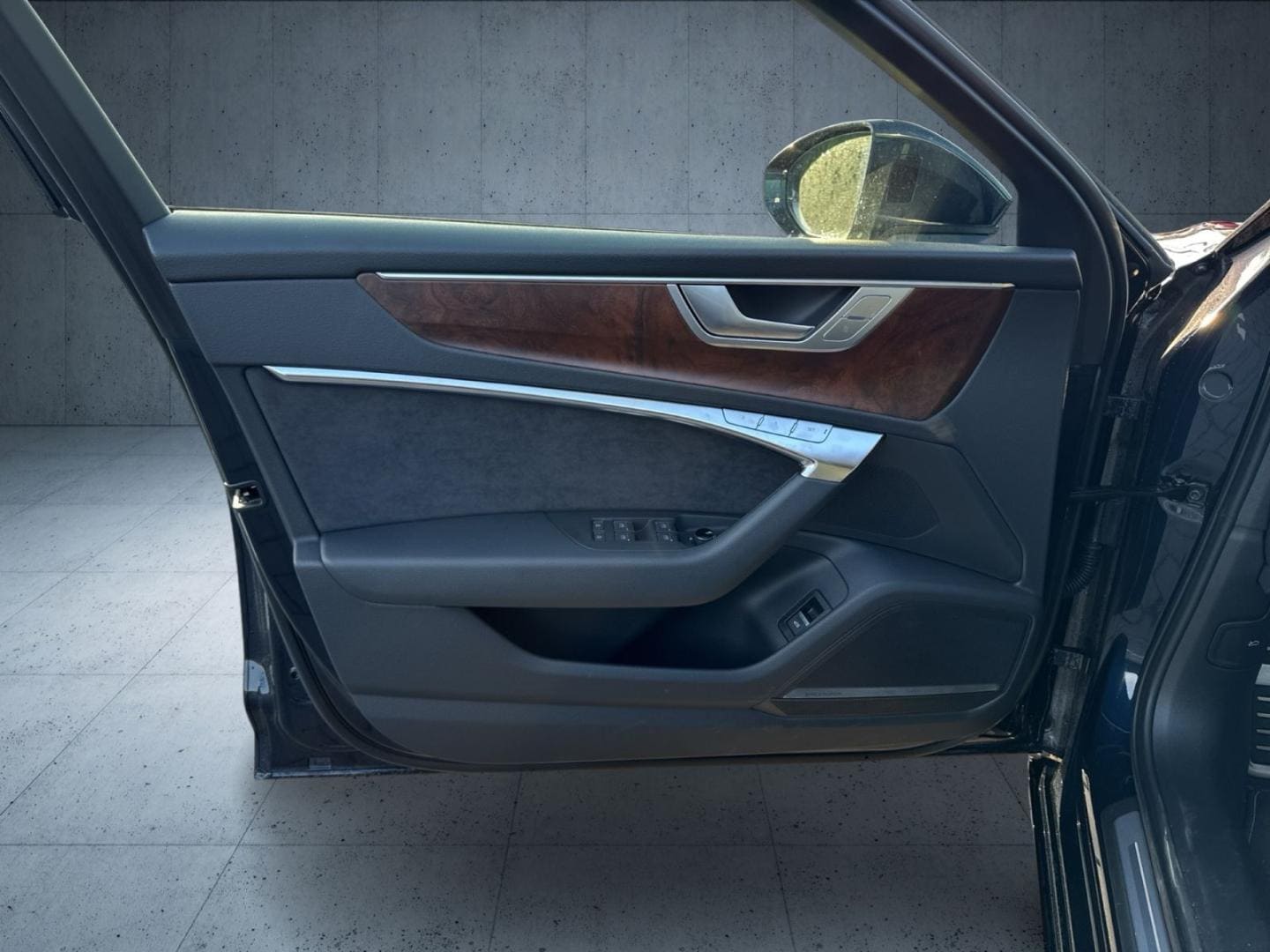 Bild über Audi S6 Avant TDI quattro tiptronic - für weitere Informationen kontaktieren Sie den Audi Partner