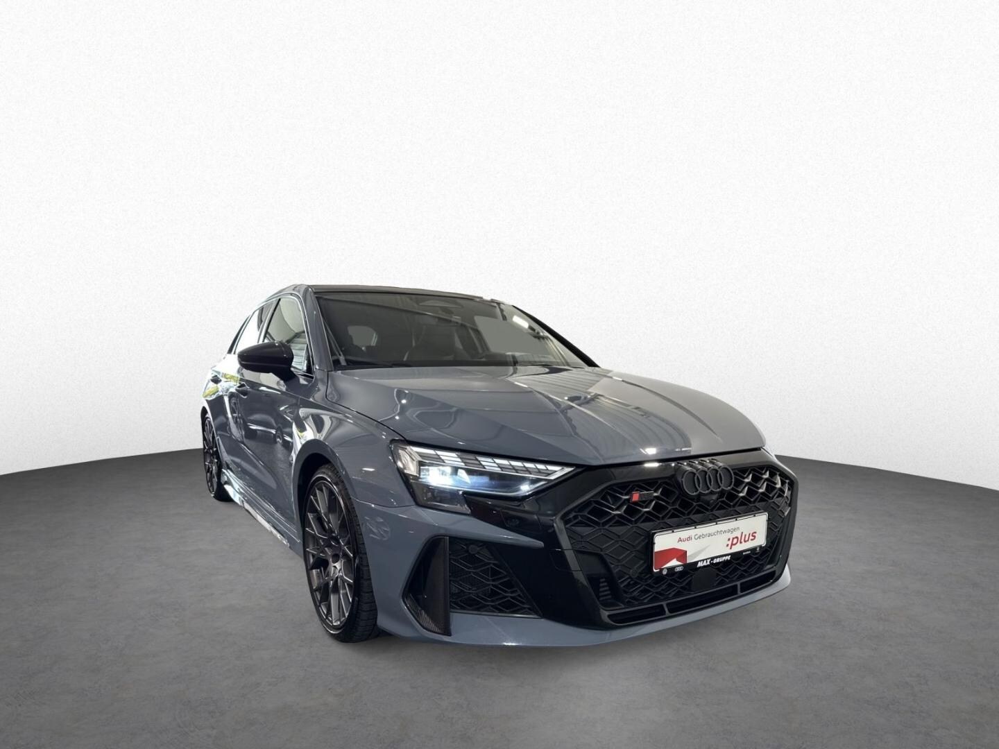 Bild über Audi RS 3 Sportback TFSI quattro 294 kW S tronic - für weitere Informationen kontaktieren Sie den Audi Partner